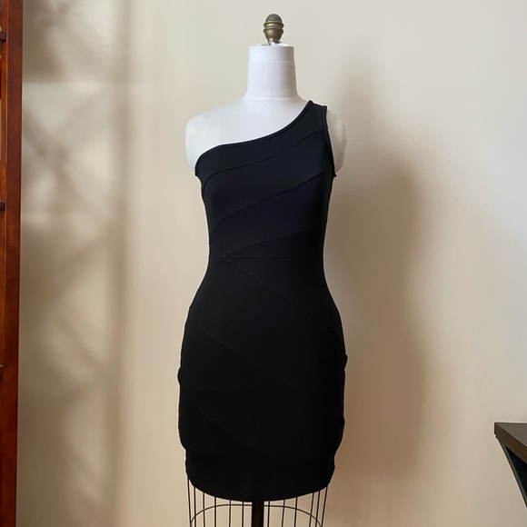 Black Soprano One Shoulder Body-con/Stretchy Mini Dress with detailing - Picture 3 of 8